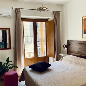 https://casa-ferrara.sicilyhotelsitaly.net