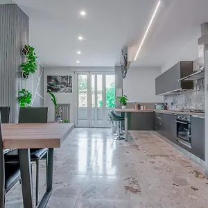 https://alle-porte-del-centro.emilia-romagnahotels.net